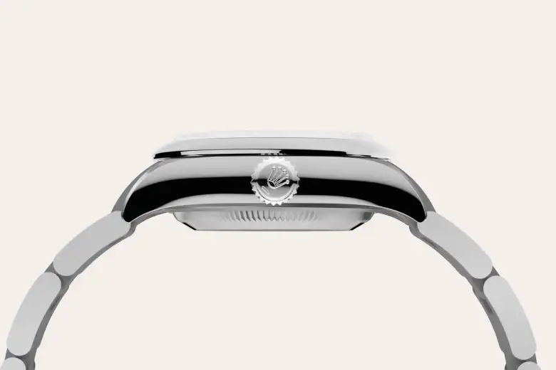 Watch Specs - of Oyster Perpetual 28 - Walker Luxury Jeweller