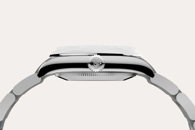 Watch Specs - of Oyster Perpetual 31 - Walker Luxury Jeweller