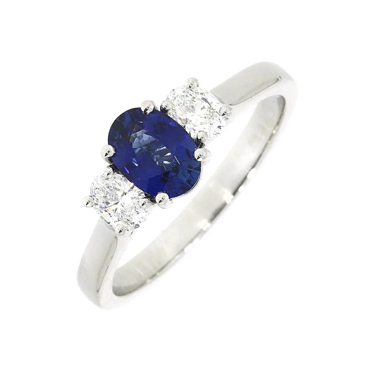 18ct yellow and white gold 3 stone sapphire and diamond ring