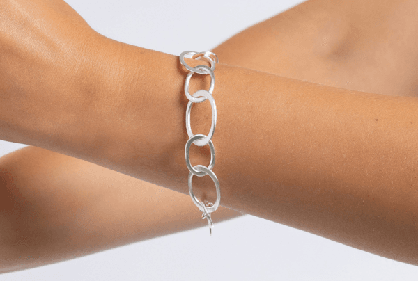 Silver rhodium plated open oval shaped linked bracelet - Image 2