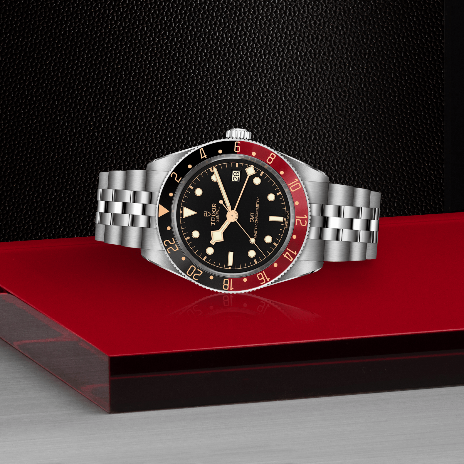 Tudor Black Bay 58 GMT 39mm watch on a 5 link stainless steel bracelet 3 Tudor Black Bay 58 GMT 39mm watch on a 5 link stainless steel bracelet - Image 3