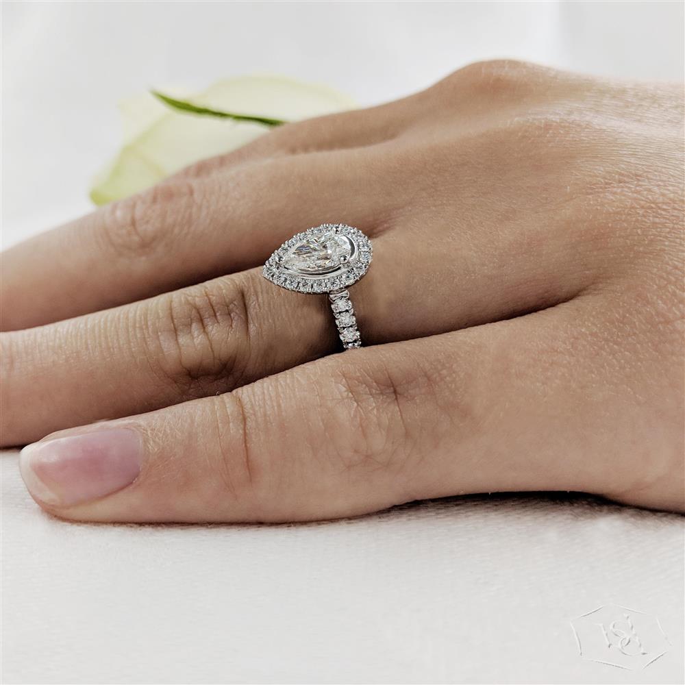 Platinum Skye Pear 0.5ct F VS2 2 Platinum Skye Pear 0.5ct F VS2 - Image 2